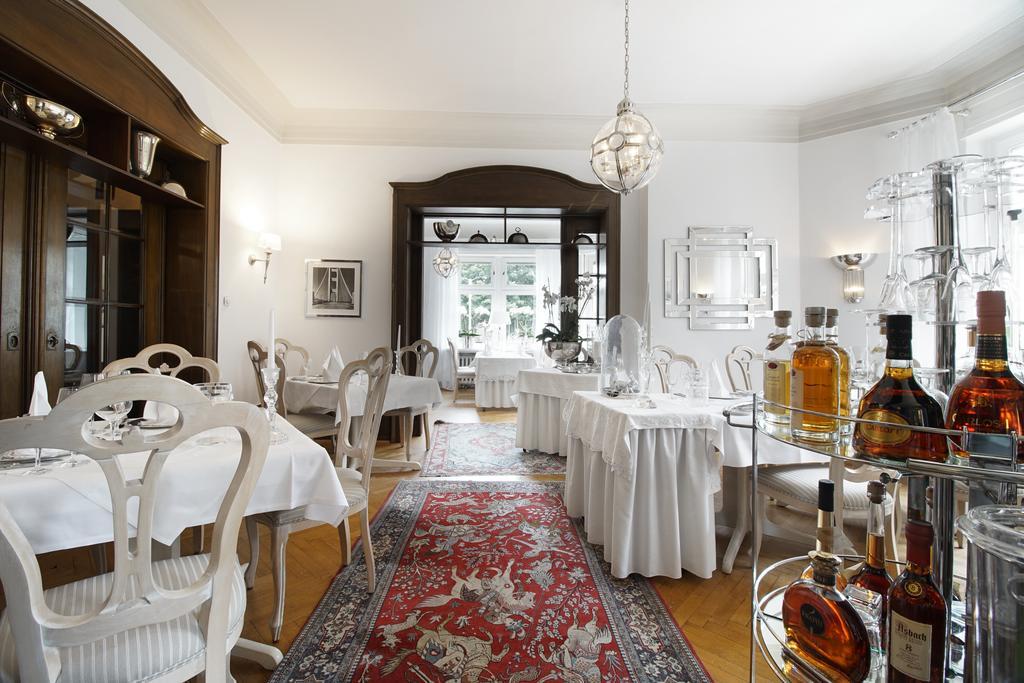 Hoehen Hotel Фирзен Экстерьер фото